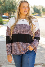 Load image into Gallery viewer, Online Black Leopard Print Colorblock V Neck Long Sleeve Plus Size Top
