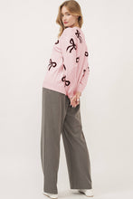 Load image into Gallery viewer, Online Light Pink Bow Pattern Knitted Loose Fit Sweater

