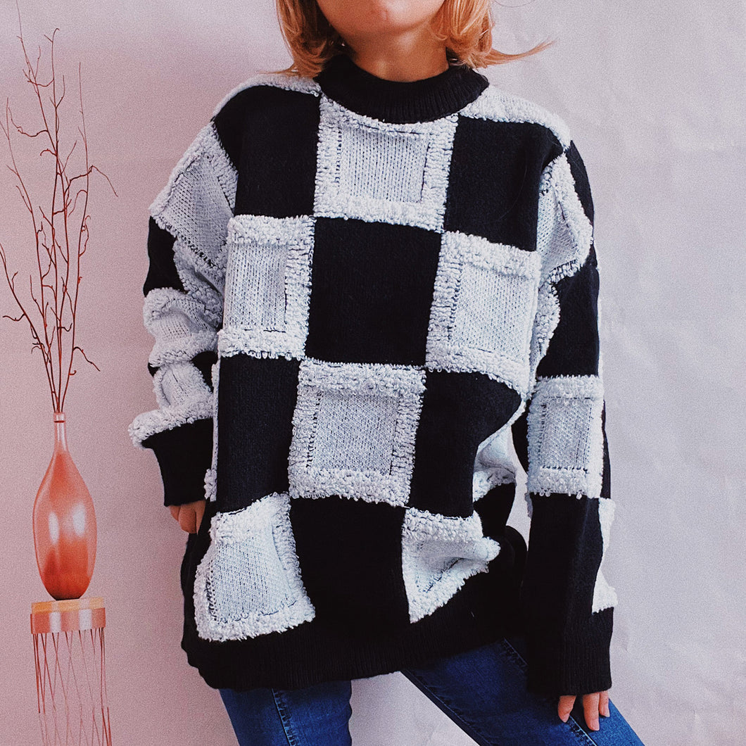 Online Checkered Round Neck Long Sleeve Sweater