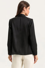 Load image into Gallery viewer, Black Collared Neck Single Breasted Blazer with Pockets
