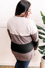 Load image into Gallery viewer, Online Black Leopard Print Colorblock V Neck Long Sleeve Plus Size Top
