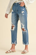 Load image into Gallery viewer, Online Annie Wear Distressed Raw Hem Cropped Jeans
