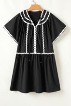 Load image into Gallery viewer, Online Black Contrast Ricrac Trim Short Sleeve V Neck Loose Mini Dress
