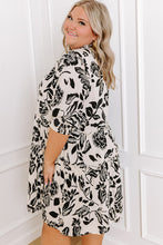 Load image into Gallery viewer, Online Black Floral Print Tiered Frilled Half Sleeve Plus Size Mini Dress
