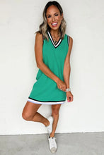 Load image into Gallery viewer, Mint Green Color Contrast Trim V Neck Shift Sleeveless Mini Dress
