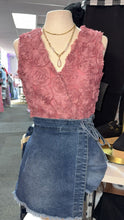 Load image into Gallery viewer, Heather Floral Textured V Neck Wrapped Sleeveless Bodysuit
