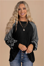 Load image into Gallery viewer, Black Contrast Print Striped Raglan Long Sleeve Loose Top
