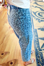 Load image into Gallery viewer, Sky Blue Leopard Print Straight Loose Jeans
