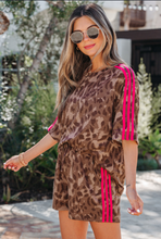 Load image into Gallery viewer, Brown Contrast Striped Accent Leopard
