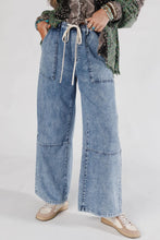 Load image into Gallery viewer, Ashleigh Blue Acid Wash Exposed Seam Drawstring Elastic Waistband Jeans
